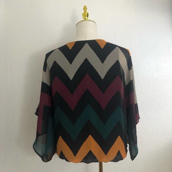 CATO Blouse Medium Chevron Pattern Kimono Sleeve Polyester Multicolor - Picture 2 of 6